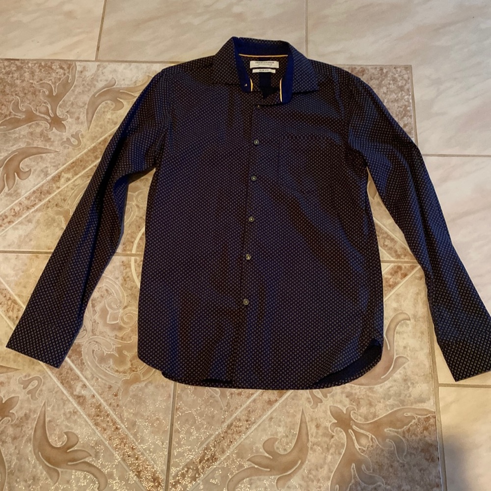 Lightly used long sleeve. Navy blue color with yellow small square design.